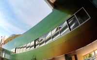 Panele ROCKPANEL stosowane są do tworzenia fasad, elementów ozdobnych wokół dachów oraz elementów wykończeniowych w budynkach, Rockwool
