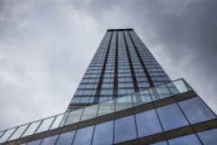 unGuard SN62/34 na fasadzie nowoczesnego biurowca Cosmopolitan- Twarda Tower, Guardian