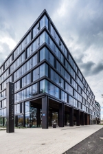 Wysokoselektywne szkło SunGuard SN 62/34 na budynku Konstruktorska Business Center to rozwiązanie doskonale dostosowane do pogodowych warunków Warszawy, Guardian