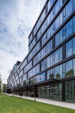 Wysokoselektywne szkło SunGuard SN 62/34 na budynku Konstruktorska Business Center to rozwiązanie doskonale dostosowane do pogodowych warunków Warszawy, Guardian