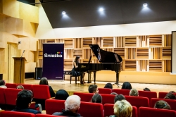„Kolor z klasą” ze Śnieżką Satynową w dębickiej szkole muzycznej